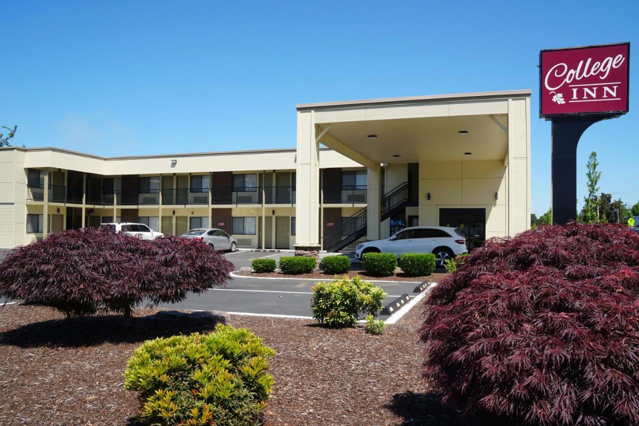 College Inn Monmouth Экстерьер фото