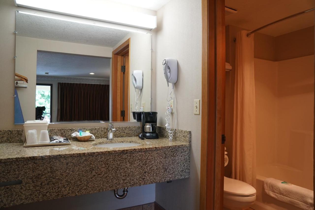 College Inn Monmouth Экстерьер фото